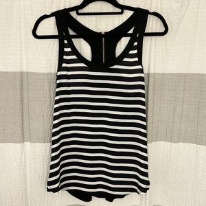 Express women’s tank top blouse. Black/white stripe w/ gold zipper. Size S.